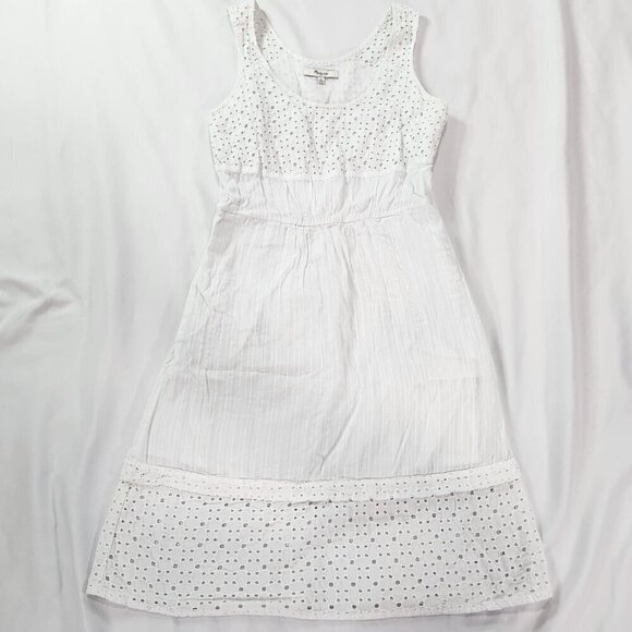 Madewell Dresses & Skirts - Madewell White Eyelet Tiered Midi Dress Sz 0
Lot K